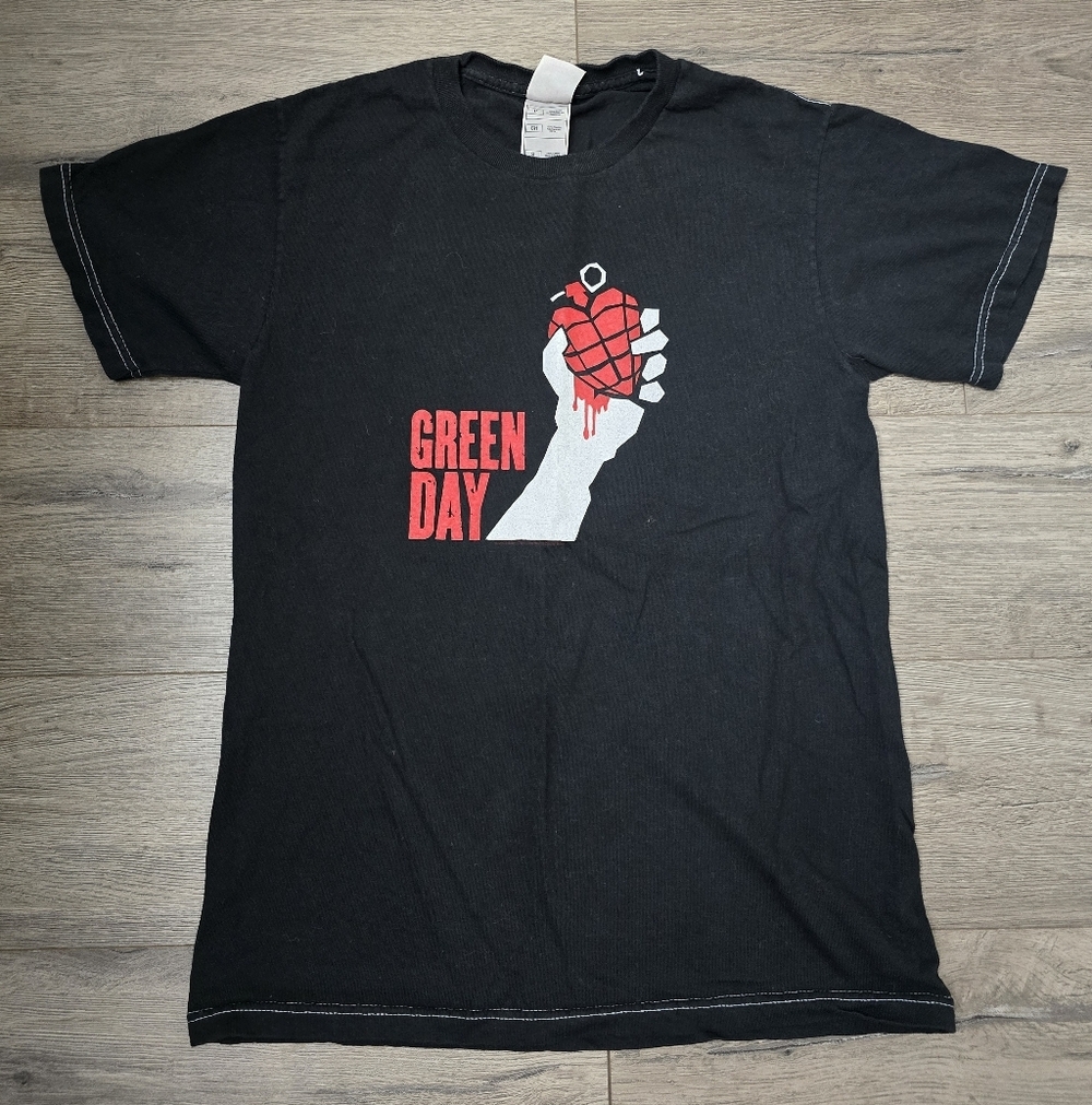 Greed Day Vintage American Idiot 2005 Concert Merch Tee Unisex Size Small